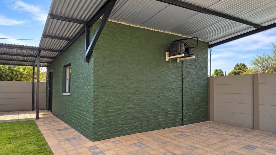 4 Bedroom Property for Sale in Flimieda North West